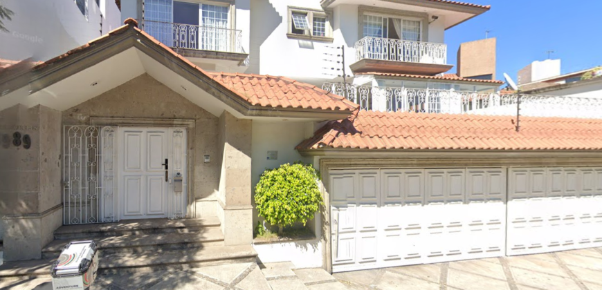 Paseo de los Laureles 89